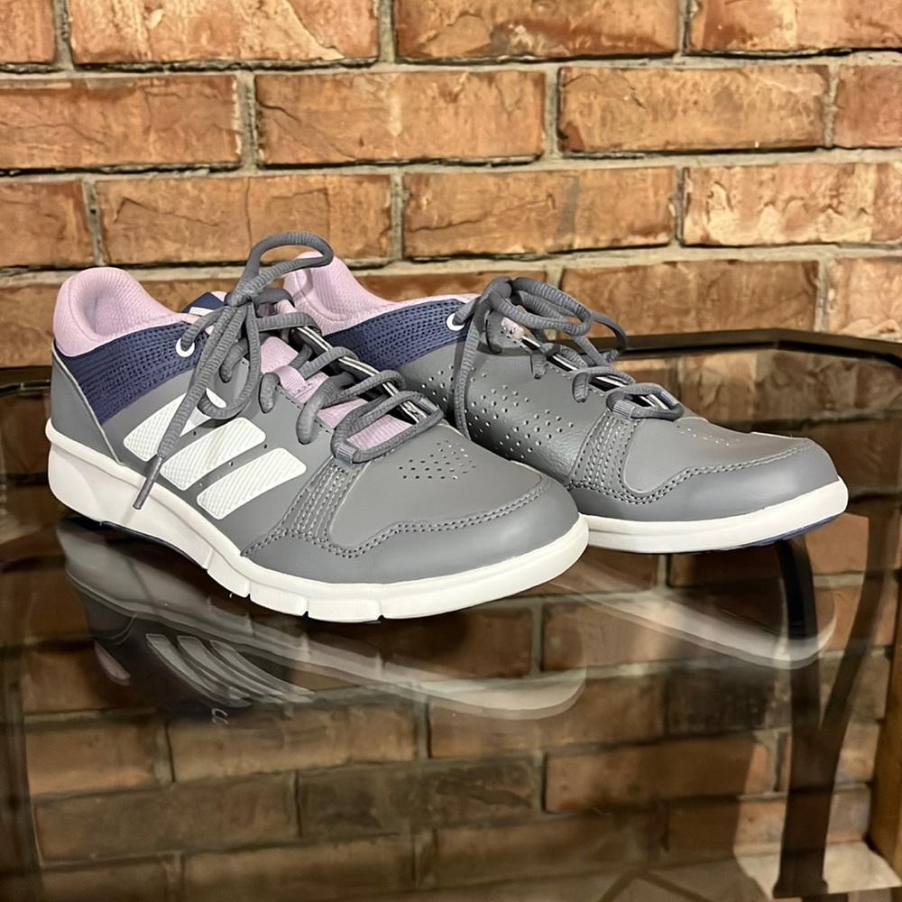 New Adidas size 8 Training shoes